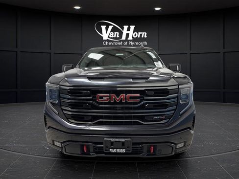 Used 2023 GMC Sierra 1500 AT4 image 11