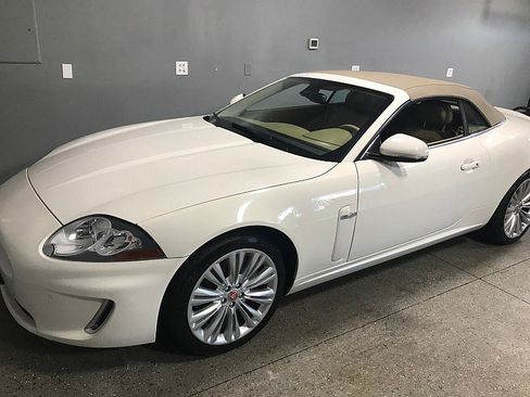 Used 2010 Jaguar XK Convertible image 14