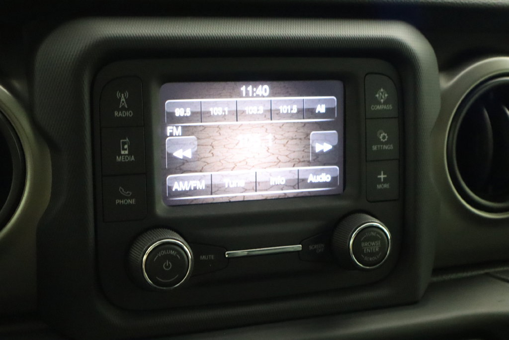 Used 2021 Jeep Gladiator Sport AWD/4WD image 23