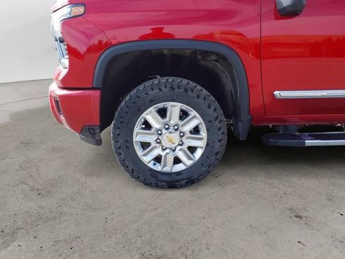 Used 2025 Chevrolet Silverado 2500 High Country w/ High Country Premium Package AWD/4WD image 14