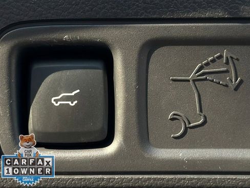 Used 2024 Ford Expedition Limited image 25