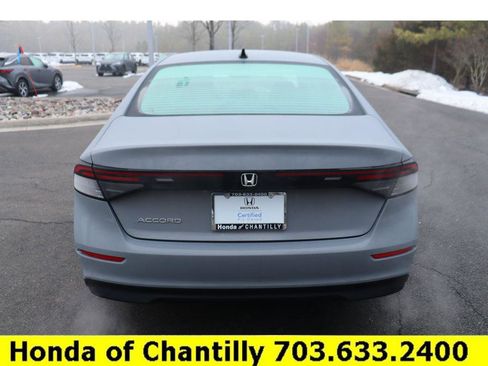 Certified 2025 Honda Accord SE image 6