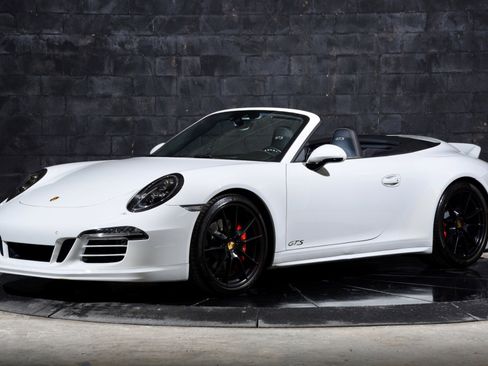Used 2016 Porsche 911 Carrera 4 GTS AWD/4WD image 2