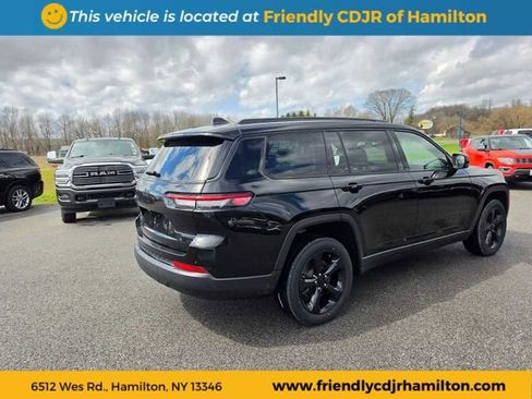 Used 2023 Jeep Grand Cherokee L Limited w/ Black Appearance Package AWD/4WD image 5