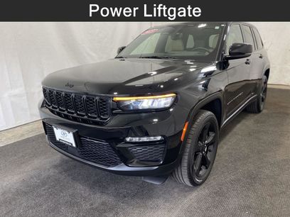 Used 2023 Jeep Grand Cherokee Limited w/ Black Appearance Package