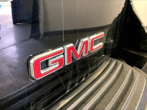 Used 2025 GMC Yukon Denali AWD/4WD image 8