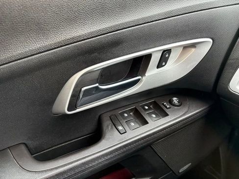 Used 2016 Chevrolet Equinox LTZ w/ Enhanced Convenience Package image 11