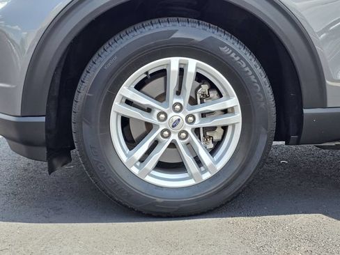 Used 2024 Ford Explorer XLT w/ Equipment Group 202A RWD image 29