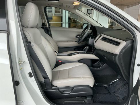 Used 2016 Honda HR-V EX image 31