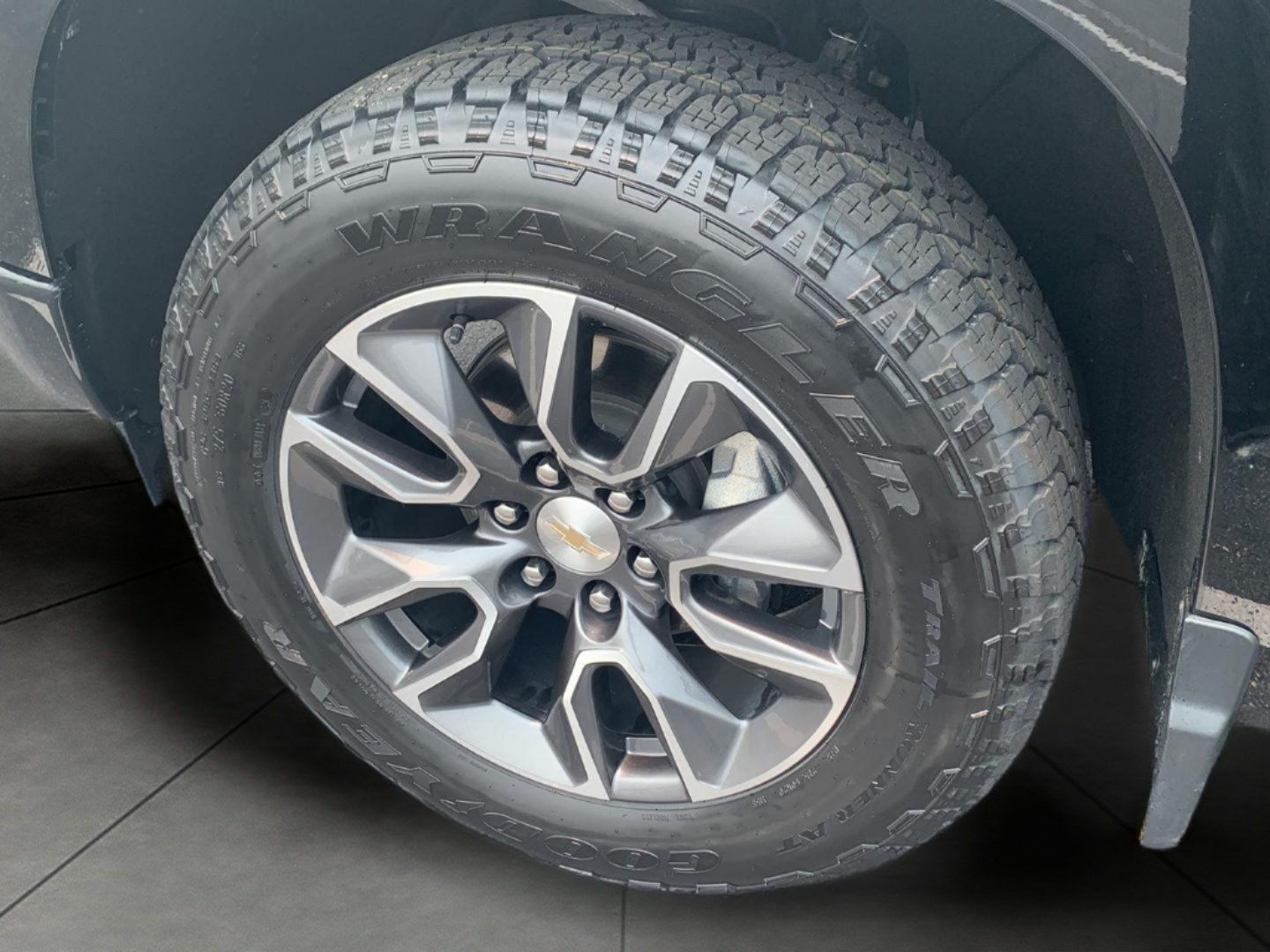 Certified 2024 Chevrolet Silverado 1500 LT AWD/4WD image 24