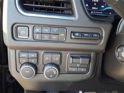 Certified 2023 Chevrolet Suburban High Country w/ Advanced Technology Package image 19