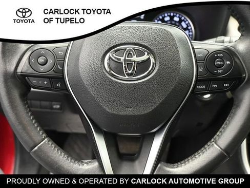 Used 2019 Toyota RAV4 XLE Premium image 17