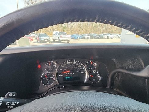 Used 2022 Chevrolet Express 3500 w/ Power Convenience Package image 16