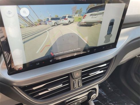 New 2024 Ford Escape SE image 10