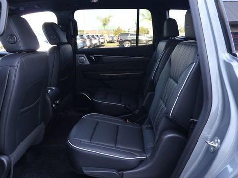 New 2026 Buick Enclave Avenir AWD/4WD image 15
