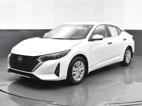 New 2025 Nissan Sentra S image 2