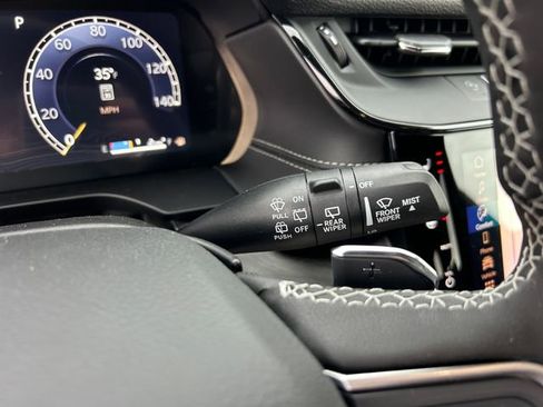 New 2026 Jeep Grand Cherokee Limited image 15