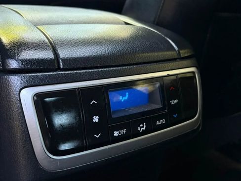 Used 2016 Toyota Highlander Limited w/ Driver Technology Package AWD/4WD image 21