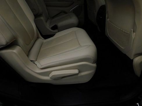 Used 2021 Jeep Grand Cherokee L Limited image 33