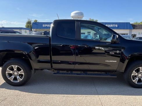 Used 2018 Chevrolet Colorado Z71 AWD/4WD image 5