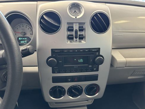 Used 2008 Chrysler PT Cruiser FWD image 17