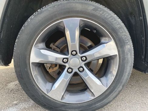 Used 2021 Jeep Grand Cherokee L Limited w/ Luxury Tech Group II image 34