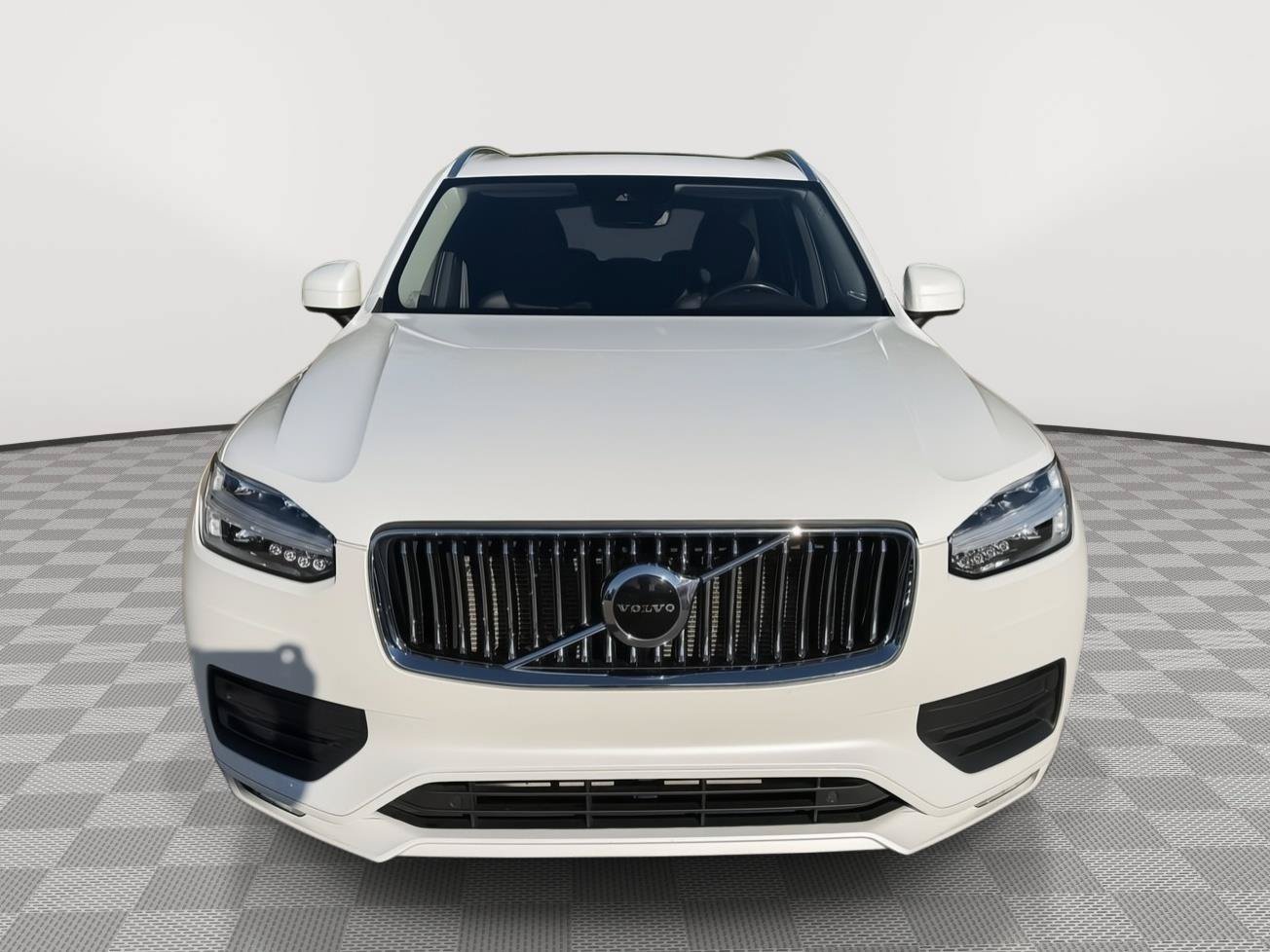 Used 2020 Volvo XC90 T6 Momentum AWD/4WD image 2