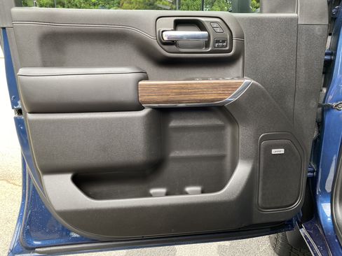 Used 2022 Chevrolet Silverado 2500 High Country AWD/4WD image 15