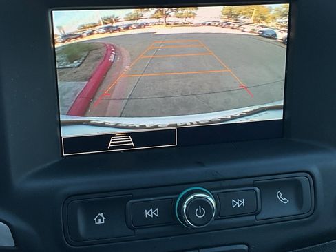 Used 2024 GMC Terrain SLE image 30