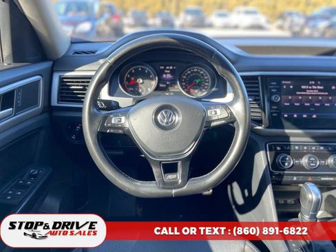 Used 2018 Volkswagen Atlas SEL w/ R-Line Package image 13