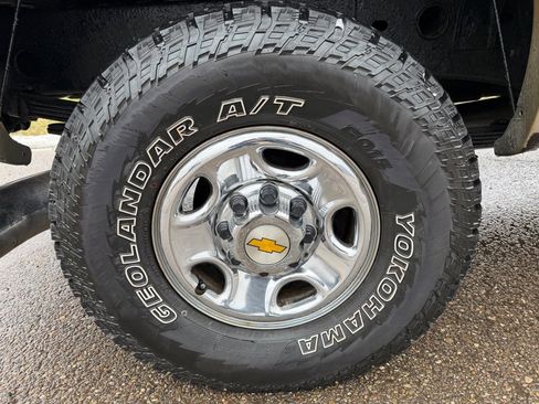 Used 2001 Chevrolet Silverado 2500 LS w/ Off-Road Skid Plate Pkg image 18