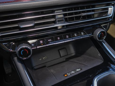 New 2026 Chevrolet Traverse RS w/ LPO, Floor Liner Package image 19