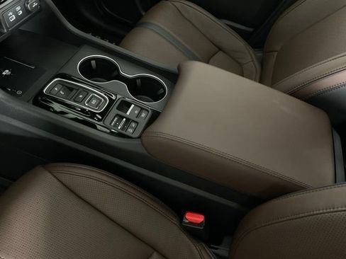 Used 2025 Honda Pilot Elite image 17