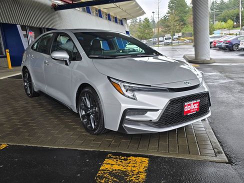 Used 2024 Toyota Corolla XSE image 3