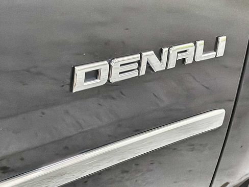 Used 2017 GMC Yukon Denali AWD/4WD image 29