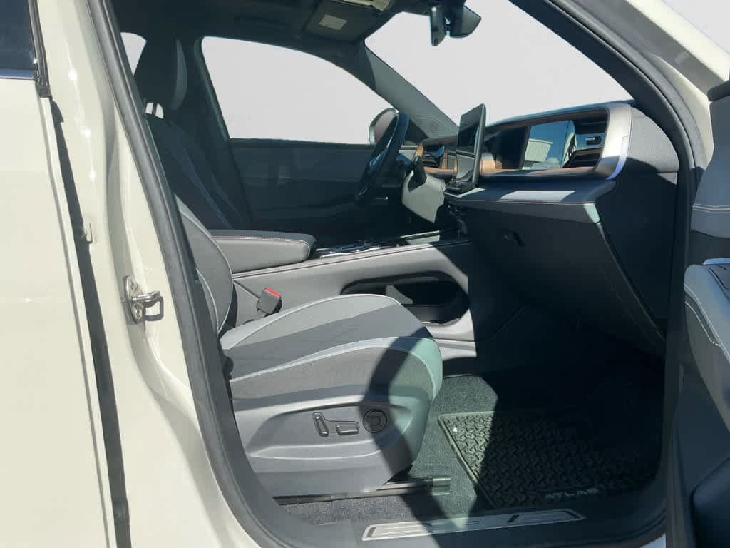 New 2027 Volkswagen Atlas SEL R-Line AWD/4WD image 15
