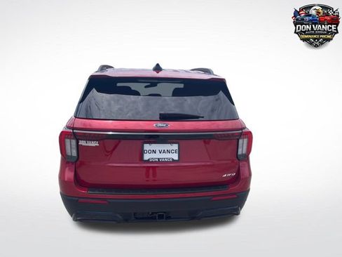 Used 2025 Ford Explorer ST-Line w/ ST-Line Street Pack AWD/4WD image 4