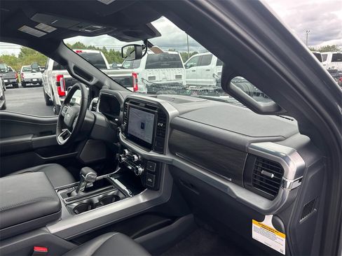 New 2025 Ford F150 Lariat w/ Equipment Group 501A Mid image 12