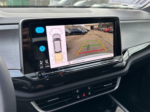 New 2026 Volkswagen Atlas Cross Sport SE image 14