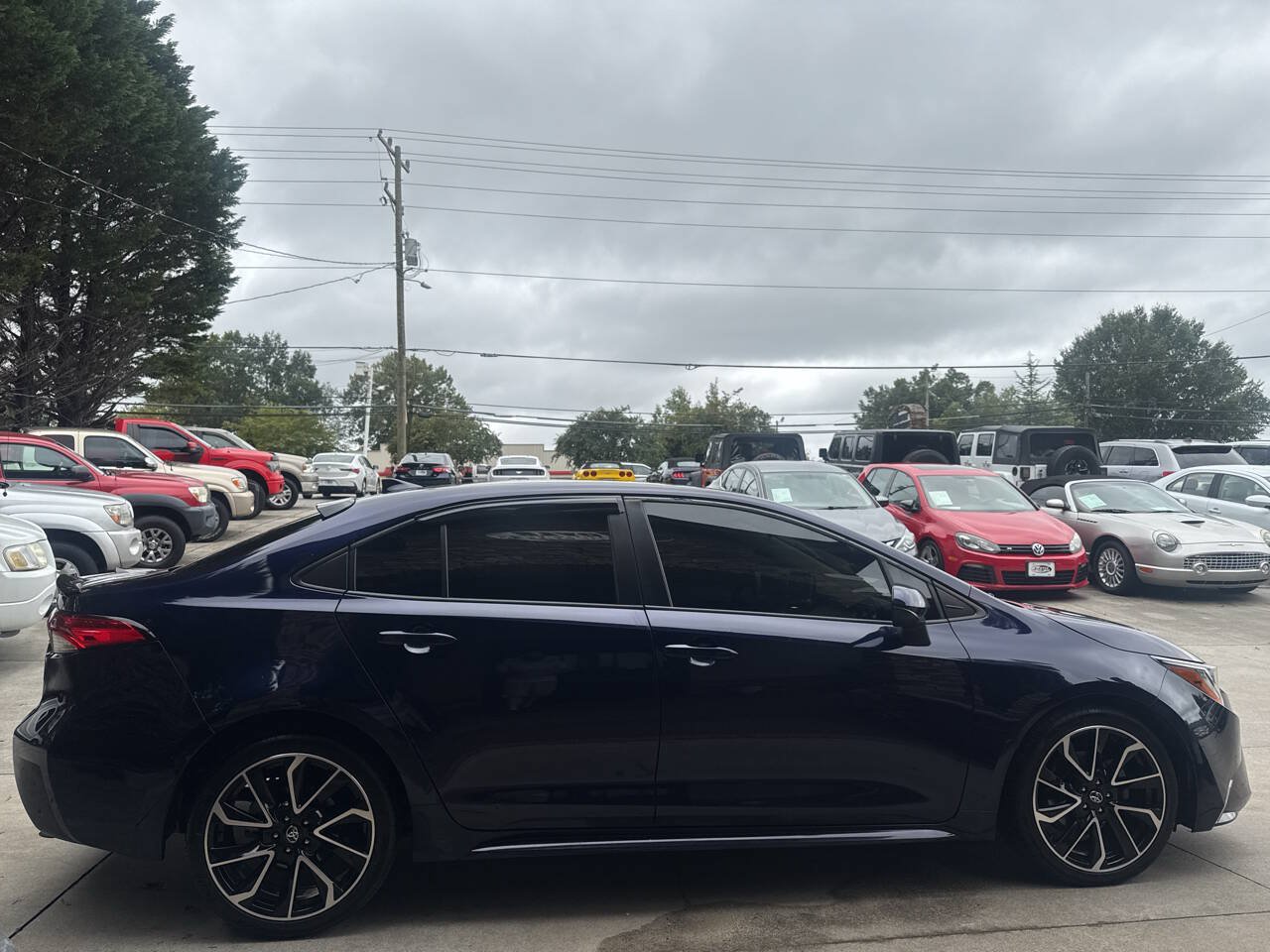 Used 2020 Toyota Corolla LE FWD image 6