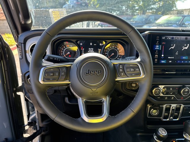 Certified 2026 Jeep Wrangler Unlimited Sahara AWD/4WD image 22