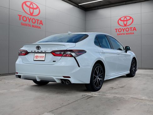 Used 2024 Toyota Camry SE image 10