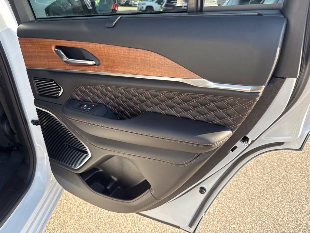 New 2027 Jeep Grand Cherokee Summit AWD/4WD image 28