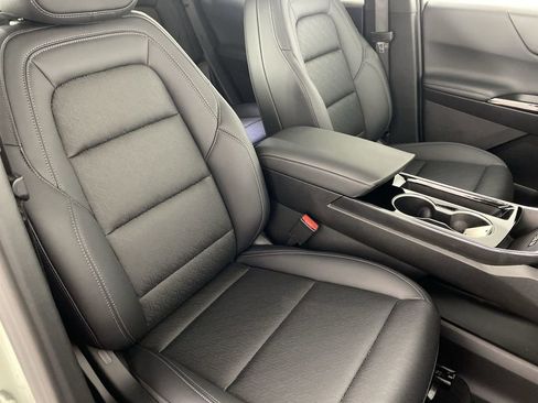 Used 2025 Chevrolet Equinox LT w/ Convenience Package II image 30