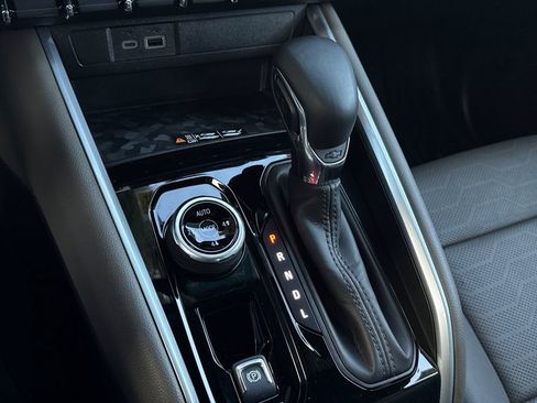 Certified 2024 Chevrolet Colorado ZR2 w/ ZR2 Bison Edition image 2