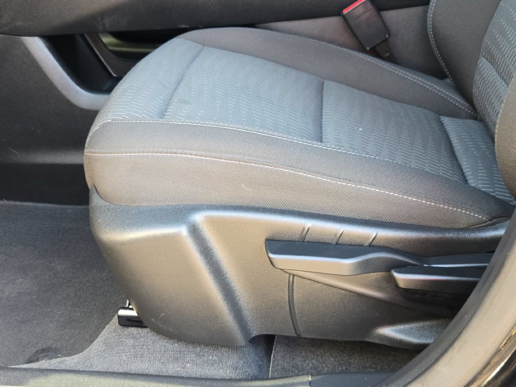 Used 2026 Chevrolet Equinox LT AWD/4WD image 14