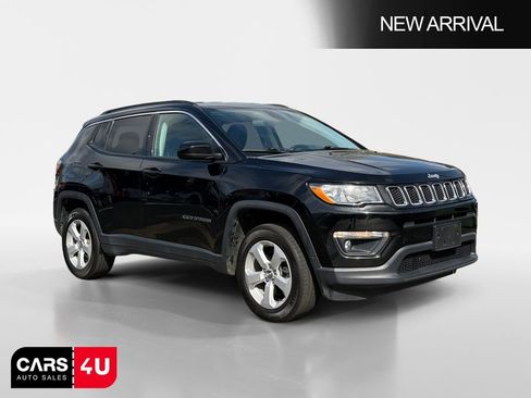 Used 2019 Jeep Compass Latitude image 1