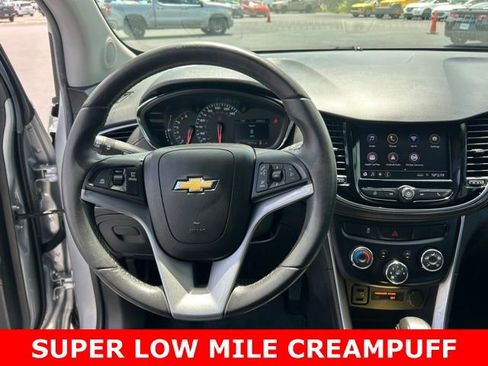 Used 2021 Chevrolet Trax LT w/ Sport Edition image 17
