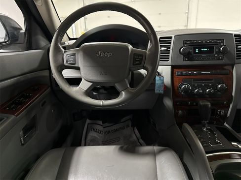 Used 2007 Jeep Grand Cherokee Limited w/ Trailer Tow Group IV image 18