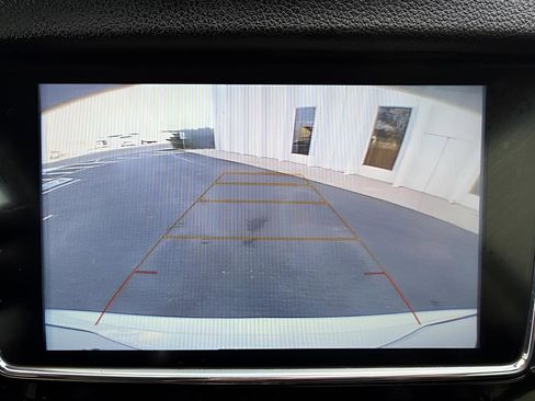 Used 2020 Buick Encore Essence image 22